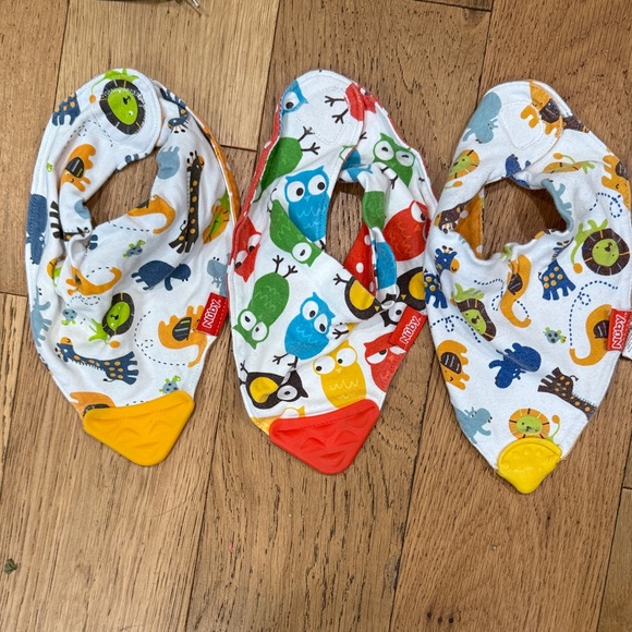 Nuby bandana teething bibs, set of 3 - Picture 1 of 5